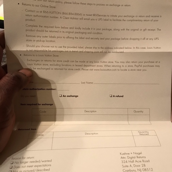 Authentic Louis Vuitton sneakers - Picture 7 of 8